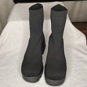 Black Women's Knit Ankle Boots